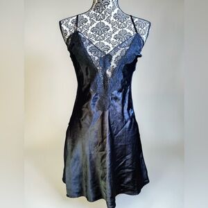 FREDRICK’S OF HOLLYWOOD Babydoll Black Satin Sexy Lingerie Slip with Lace. VTG.